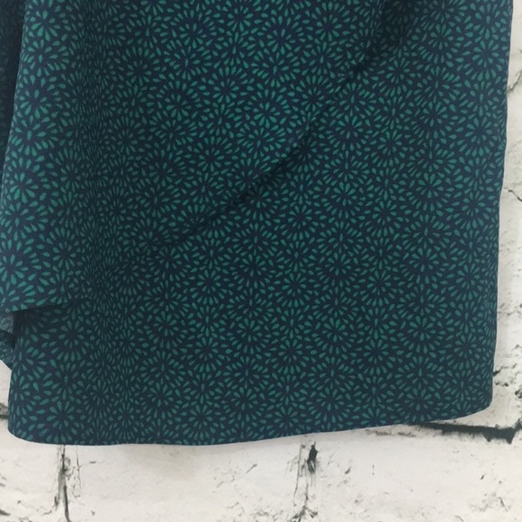 Banana Republic feminine top - Picture 4 of 6